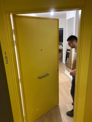 Cornière anti -effraction porte simple à Nanterre